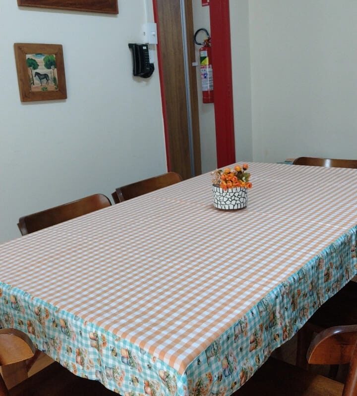 toalha de mesa com barrado 2x1.50