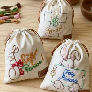 saquinhos bordados 28×20